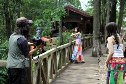 [转载]实拍在丽江的街头美女(图)