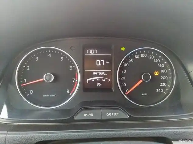 朗逸仪表盘胎压朗逸仪表盘胎压监测灯亮了