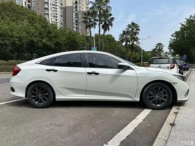 出售:20年本田思域1.5t劲动版,行驶3万公里,车况三包