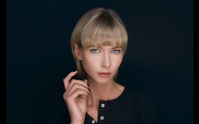 【翻译】丽图徕人像教程3-如何拍摄美女大头照?