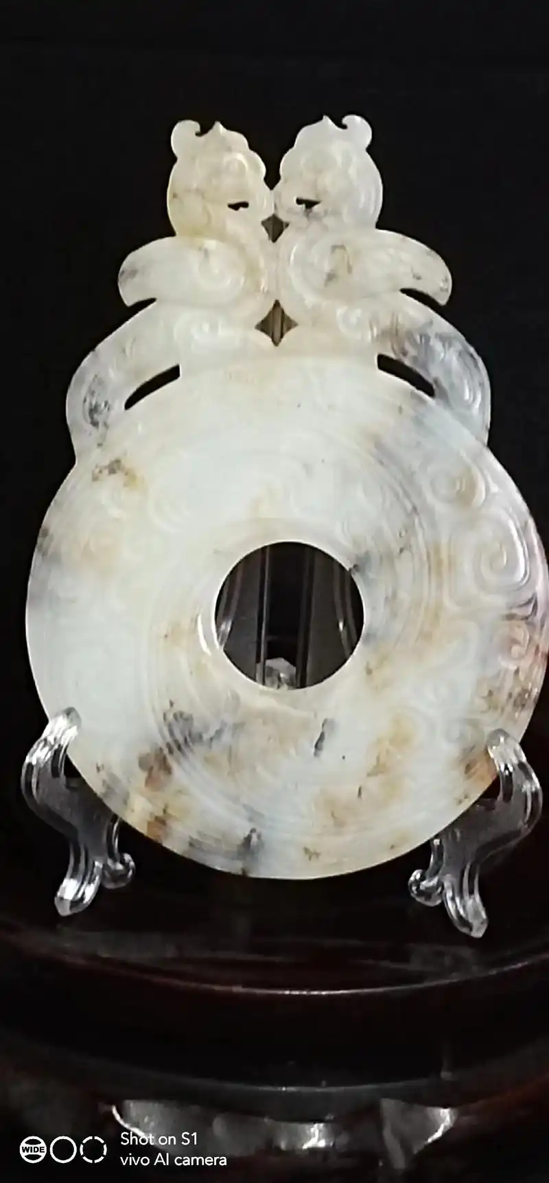 3. 汉代和田玉籽料白玉受沁双凤纹出廓玉壁  汉代和田玉籽料 - 抖音