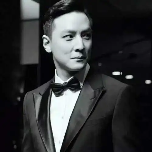 国民男神吴彦祖