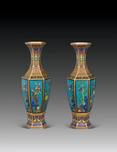 清雍正珐琅彩六棱瓶一对