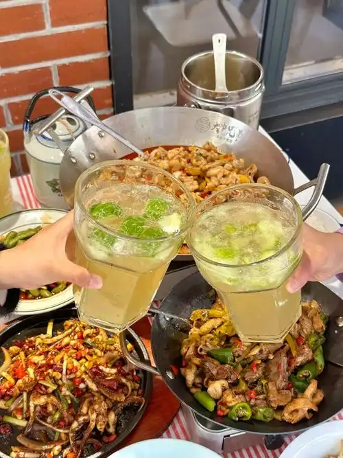 吃才笥岩黄吃饭真实图片外面吃饭的图片 真实好朋友一起吃饭图片朋友