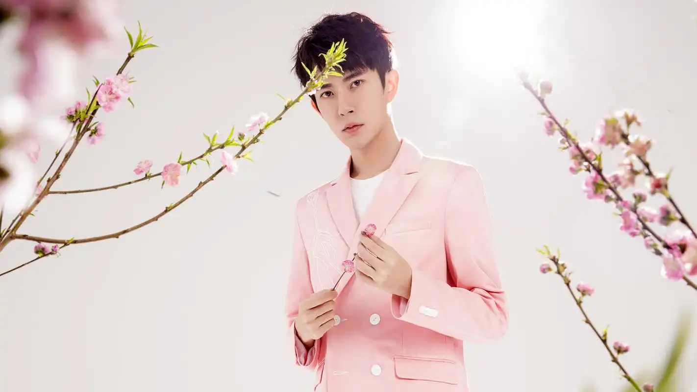 小鲜肉帅哥明星于朦胧高清桌面壁纸