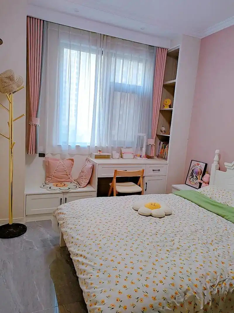 没有华丽的装修,只有干净整洁 一儿一女小户型的卧室这 - 抖音