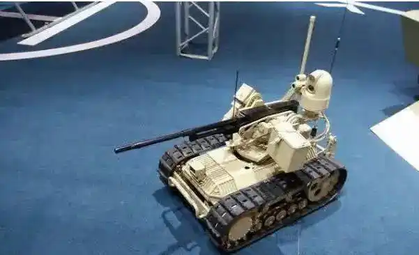 解放军新型战斗机器人服役,未来或成我军巷战利器