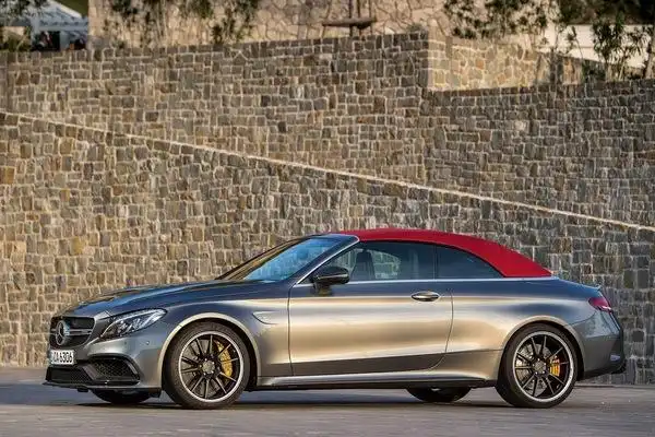 最拉风的性能派 奔驰c63 amg敞篷版赏析