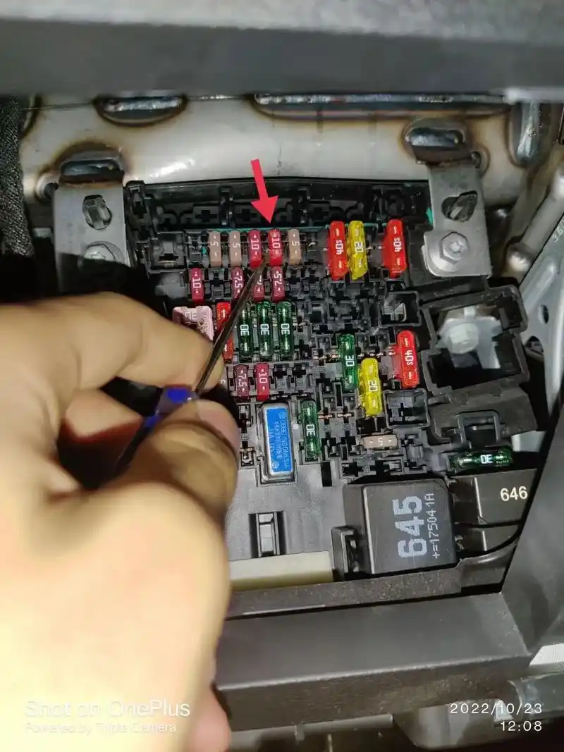 18年一汽大众迈腾 故障现象为诊断电脑连接不上 通过使用试灯 - 抖音