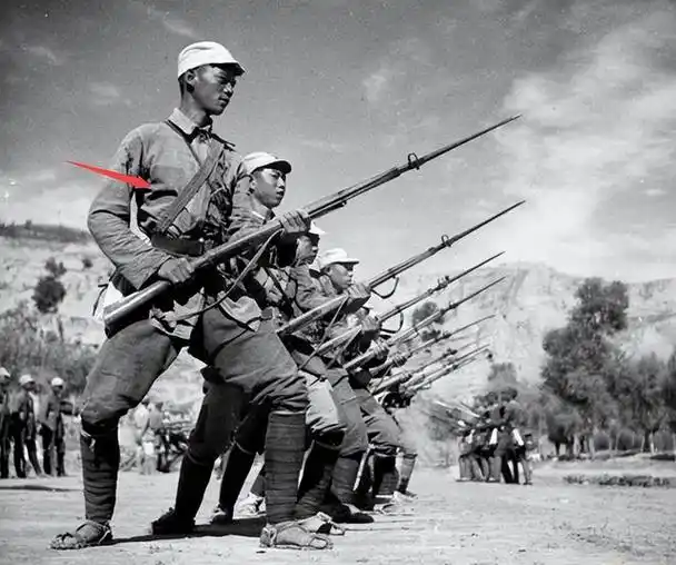 1944年,一土匪头子,希望新四军借40万发子弹新四军如何回应?