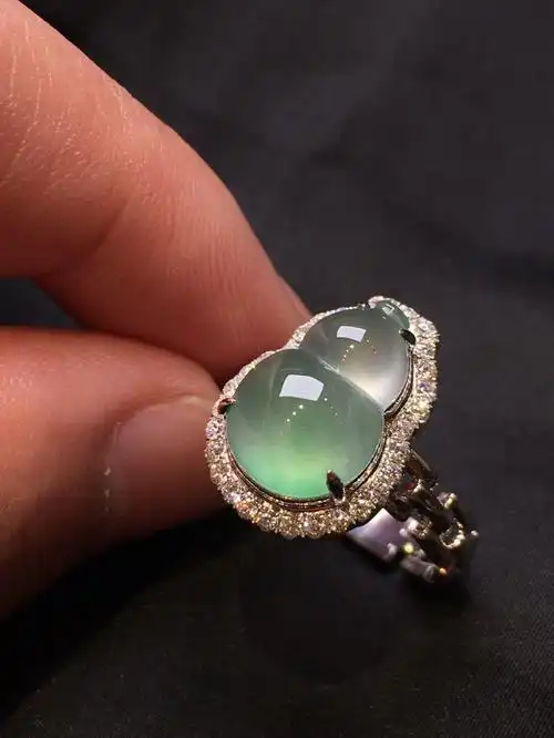 冰绿起光葫芦戒指