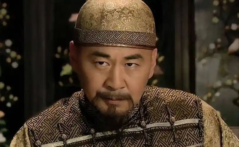 说起陈建斌可能很多人首先想到的,就是他在《甄嬛传》当中饰演的那一