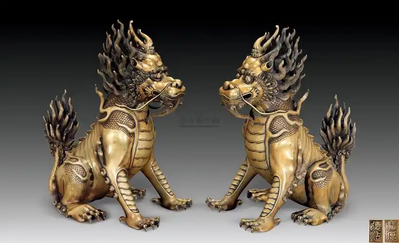 1925 十七世纪 铜麒麟坐像 (一对)