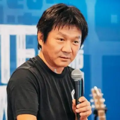 坚强的人_峦树_高音质在线试听_坚强的人歌词|歌曲下载_酷狗音乐