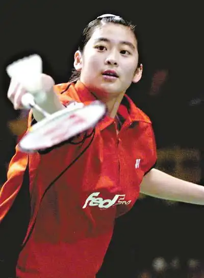 (特派记者杨敏)年仅17岁的浙江小将王琳是本次中国羽毛球大师赛谣匹