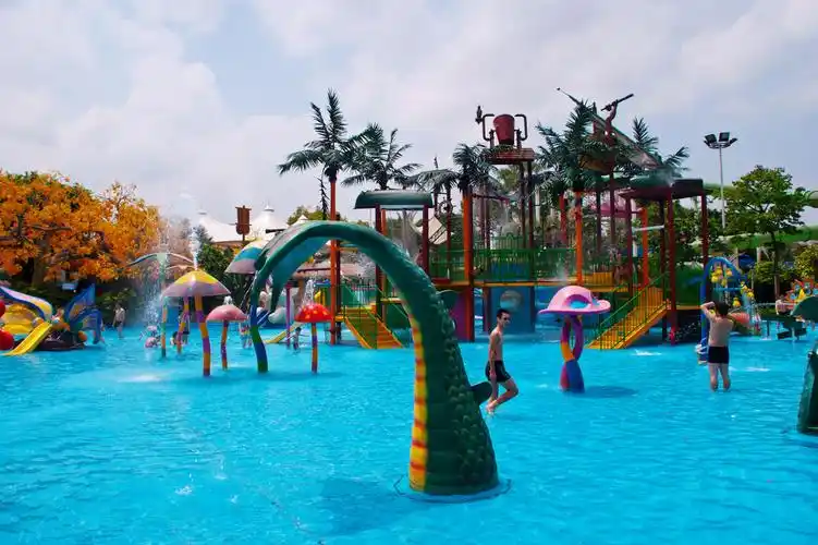 是南宁动物园重金打造的水上娱乐乐园,加勒比水上世