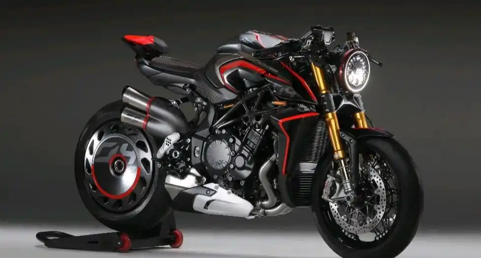 动力与颜值都具备的街车——奥古斯塔rush1000,价格五十万起