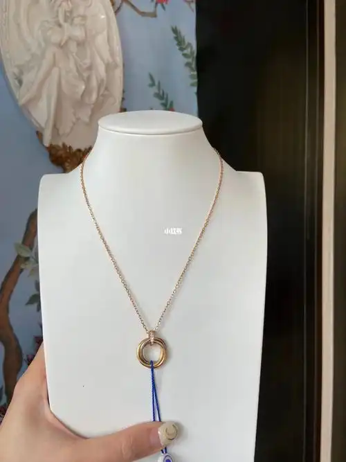 卡地亚 trinity三环三色金 镶钻款项链 au75