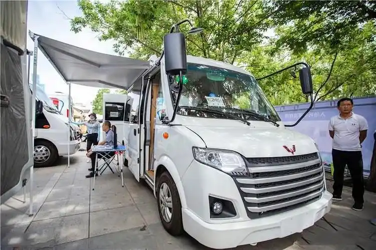 这才是老百姓的五菱房车仅158万全家游玩不用住酒店