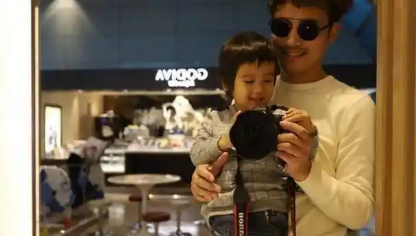 杨烁女儿成颜值担当,实习奶爸范丞丞毕雯珺_节目_陈小春_儿子