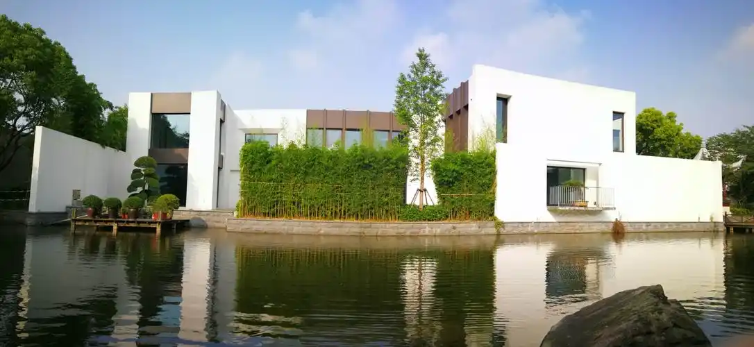 九间堂52号院 建筑面积649.98平方,其中地上448.48平方 地下201.5平方