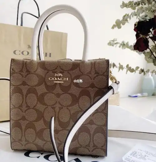 碰巧跟男朋友逛的时候看到了,嘻嘻嘻1700入手的价格也合适呢#蔻驰