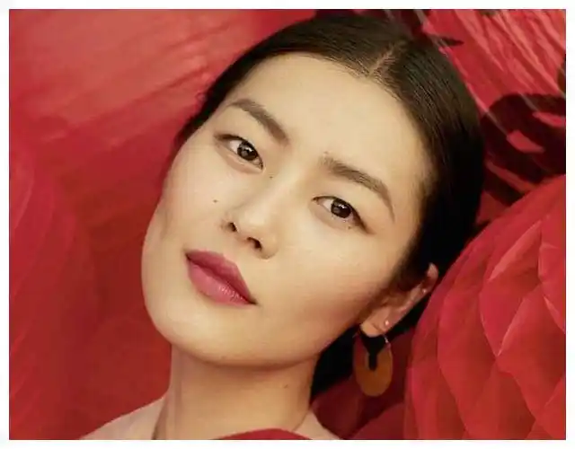 女明星都是大眼睛双眼皮其实小眼睛单眼皮的明星也很多