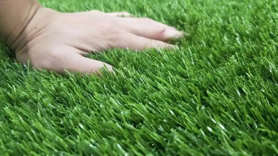 廊坊人造草坪仿真绿色垫子 足球场人工假草皮 户外装饰