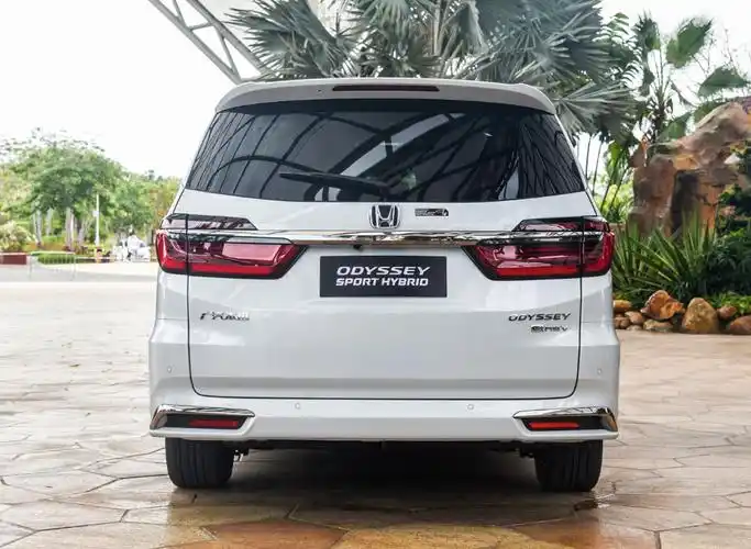 48万本田奥德赛是一款中型mpv,也是别克gl8的老竞争对手,现款是以20