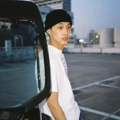 qq头像港风复古男生文艺高清图片