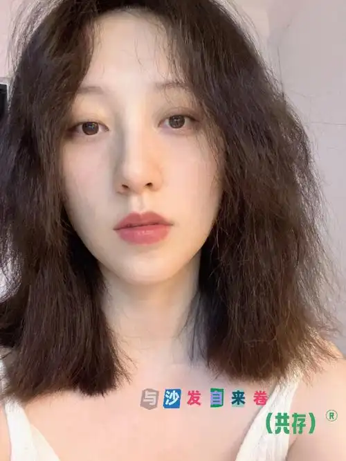 已经打算和我的沙发自来卷共存,不想在#拉直头发  #离子烫  #蛋白矫正