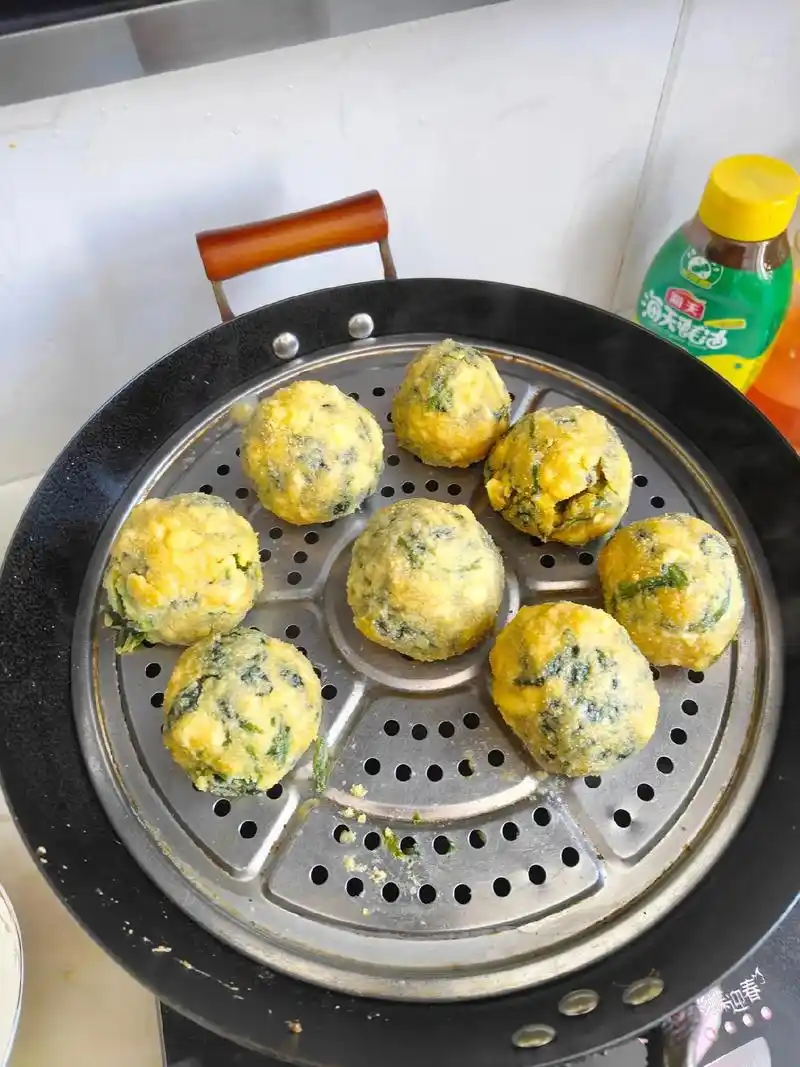 玉米面菜团子做法 - 抖音