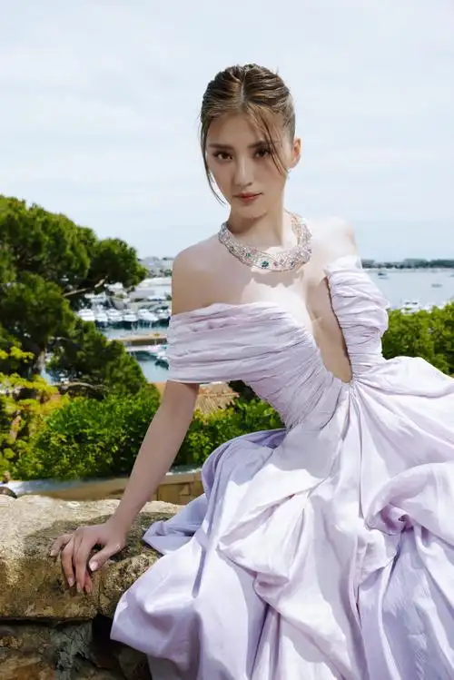 风尚志戛纳之旅##吴千语戛纳红毯