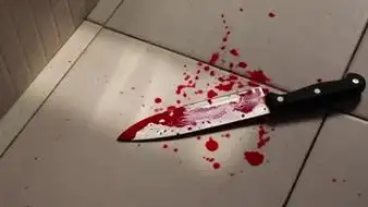 原创实拍带血的匕首视频素材