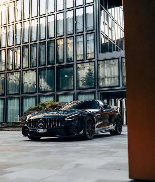 老司机撩车:奔驰amg gtr号称绝地黑武士!给力