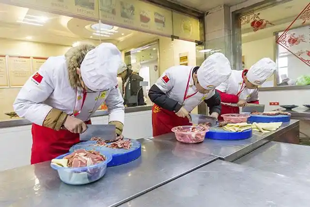 学厨师好找工作吗?学完厨师可以去哪?