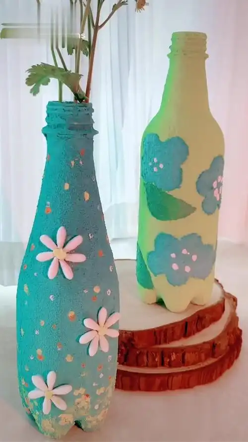 喝完的饮料瓶不要丢,来做个不要钱的花瓶吧～亲子手工 废物利用 创意