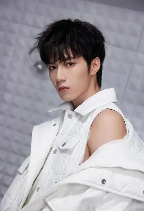 期待少年的未来无限～#星装kstyle##刘耀文0923生日快