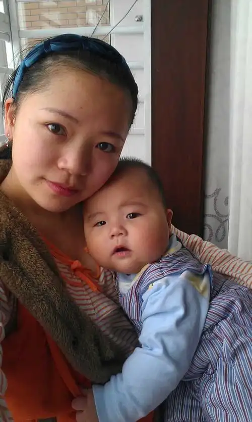 [小夫妻]宝妈们敢不敢晒自己的素颜照,美图不要,婚纱照不要,个人写真