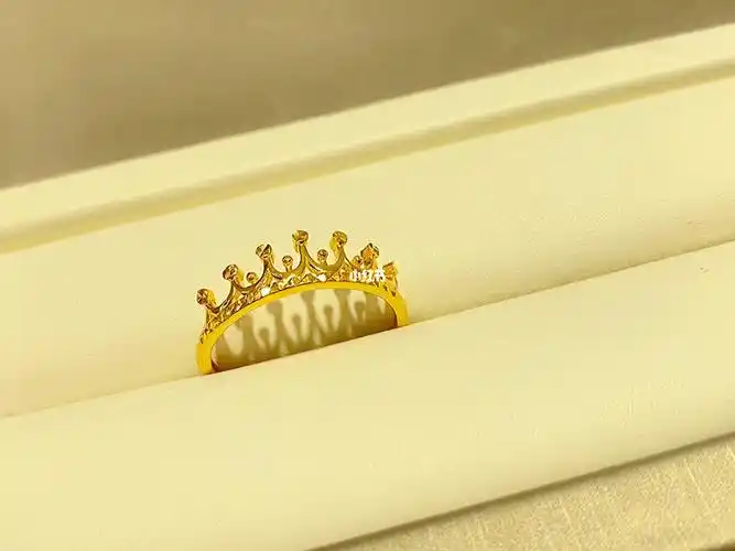 老凤祥足金皇冠戒指