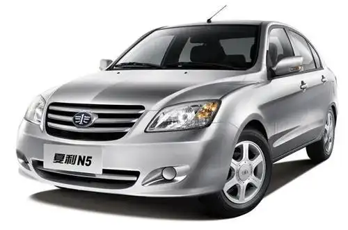 一汽夏利n5最高优惠3500元    近日,编辑从建国汽车中国一汽4s店了解