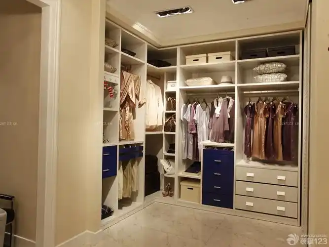 最新100平米房子u型衣帽间装修效果图片_设计456装修效果图
