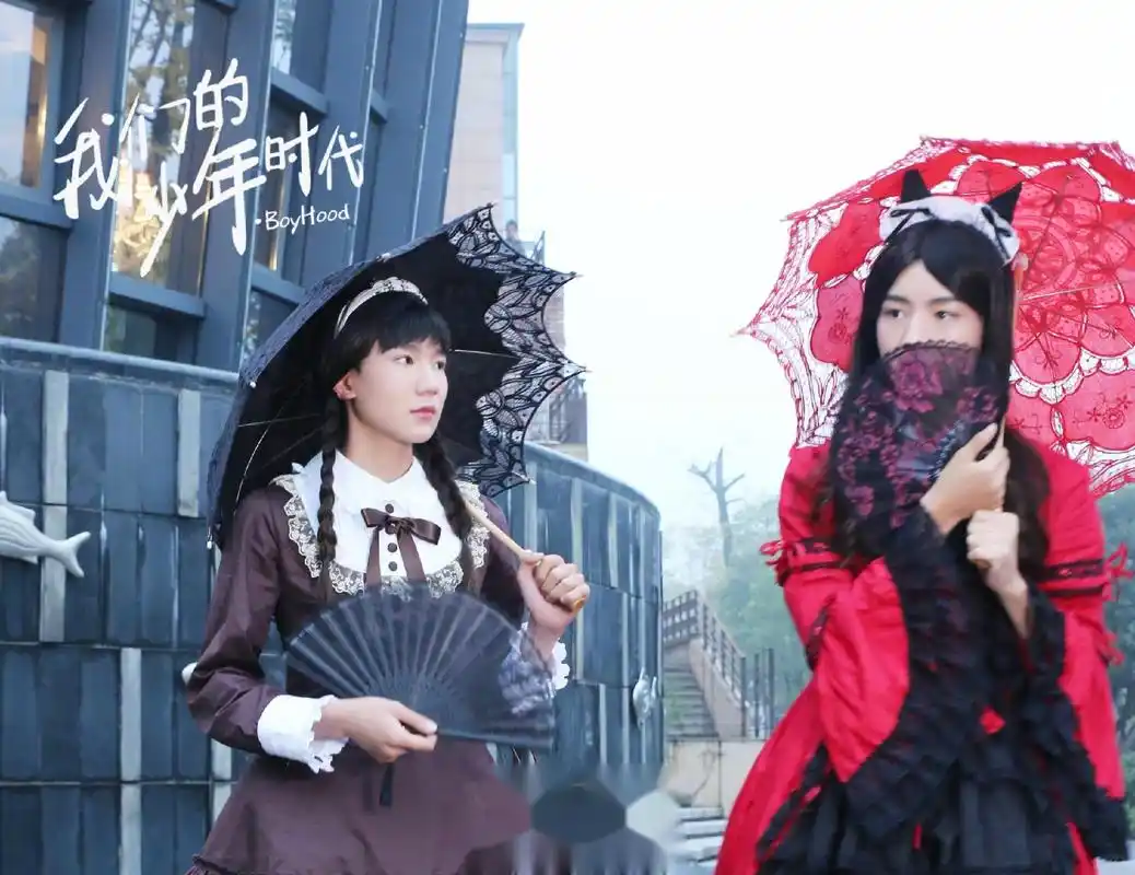 tfboys女装亮眼上线,请用一句话评价.