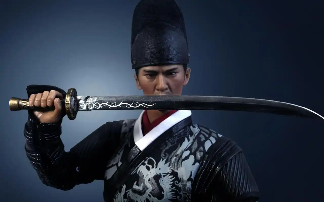 他和皇帝饮同一口母乳,只身入火场救驾,成明朝最有权势特务