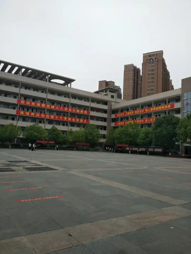 记录孩子高中生活,#只有照片能记录这份珍贵 #怀念校园时光 - 抖音