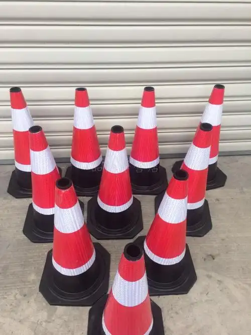 70橡胶路锥反光锥雪糕桶50安全路障锥警示柱圆锥筒交通设施 70cm