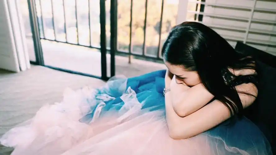 清纯美女林允高清桌面壁纸