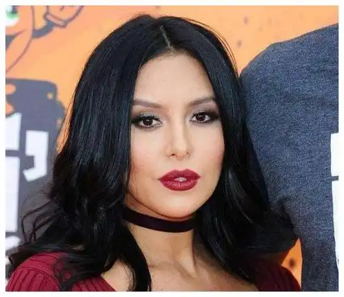 瓦妮莎年轻什么样?看到她和科比的旧照后,网友:怪不得一见钟情