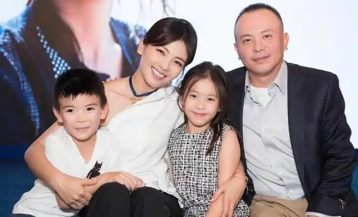 密春雷欠30亿,密春雷一对双胞胎近照