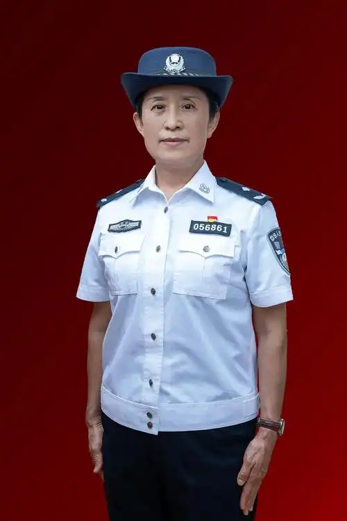 戎装更替69初心不改昆明公安基层所队里的白衬衣们